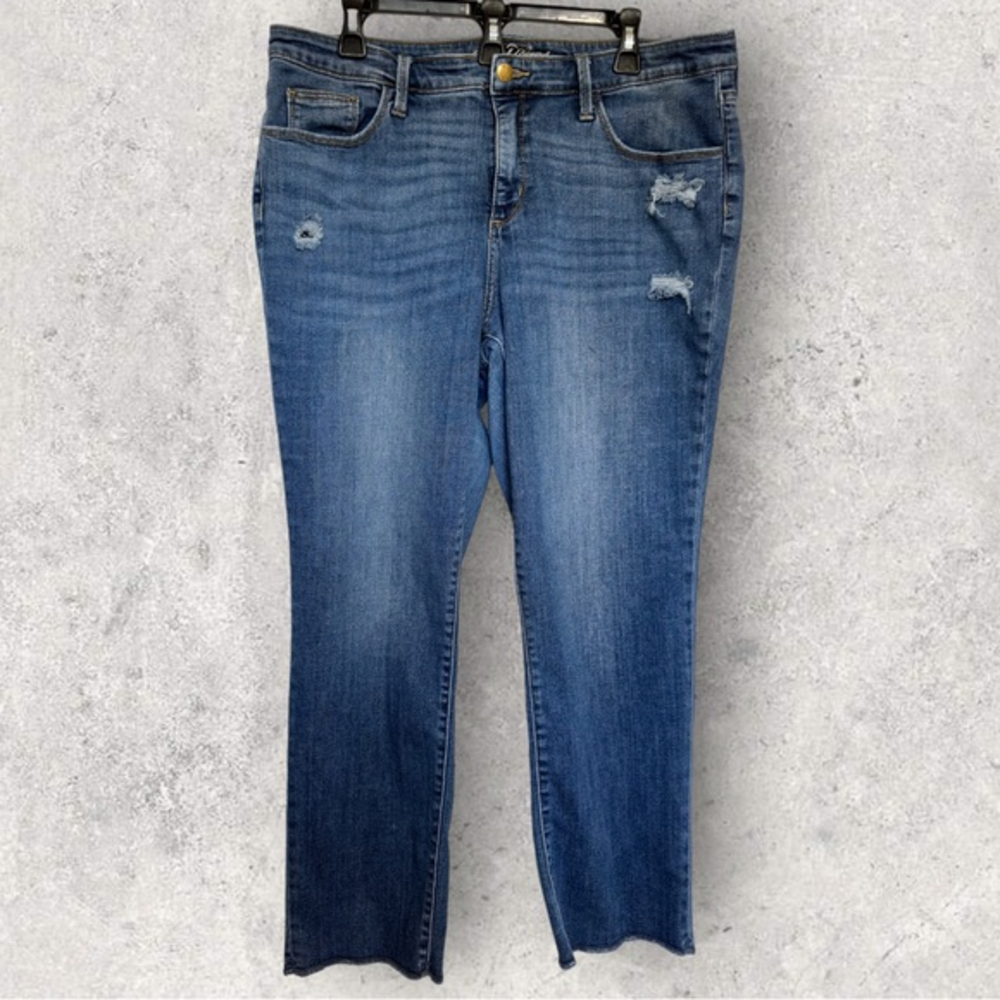 Universal Thread Straight Leg Jeans with Fringed Hem Size 16x33